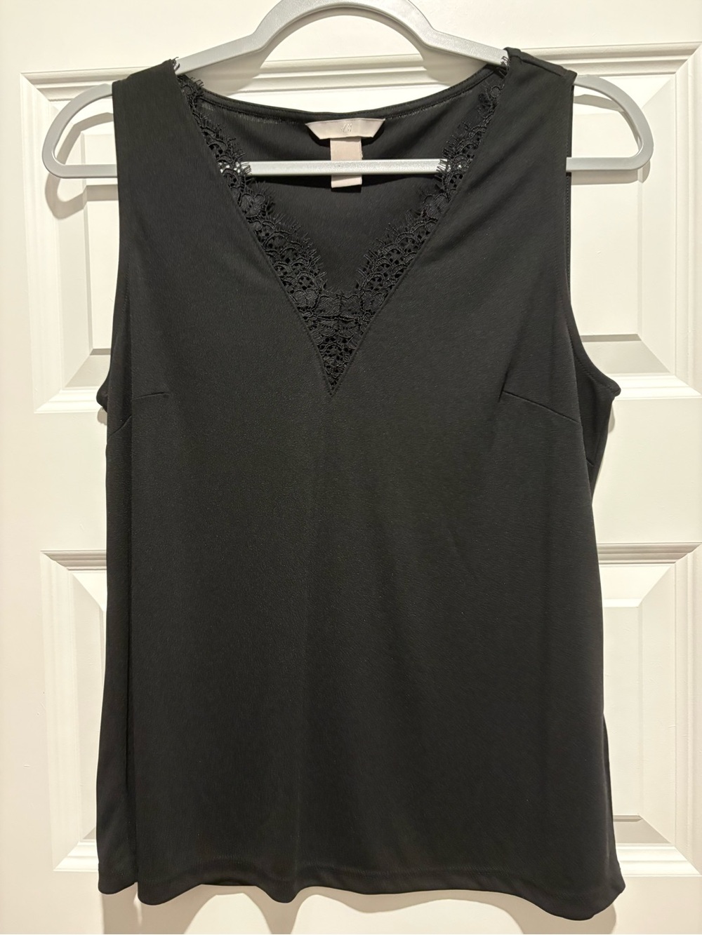 H&M Sleeveless Black Lace-Trim V-Neck Top - Women